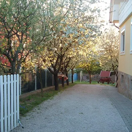 Apartman Heviz Holiday Lägenhet