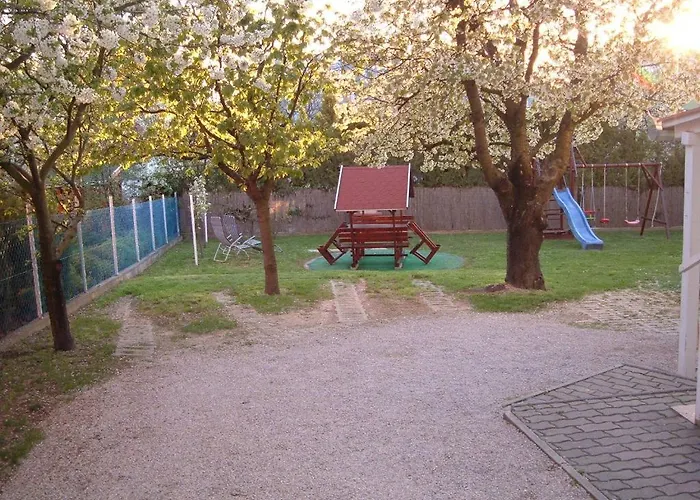 Apartman Heviz Holiday Апартаменты Хевиз
